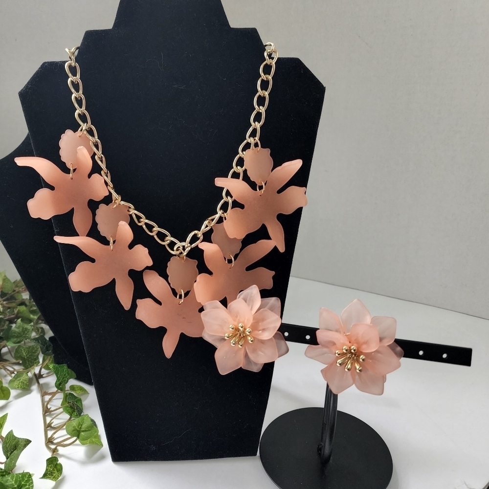 Frosted Peach Acrylic Flower Necklace and Earrings Set
